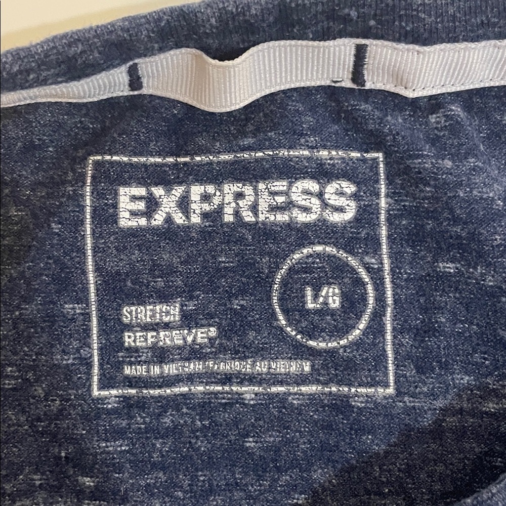 Men’s Express Dark Blue Short Sleeve Tee Size Large - Picture 2 of 4
